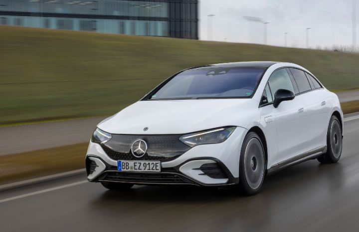 The E-Class Goes Electric in the New 2023 Mercedes-Benz EQE