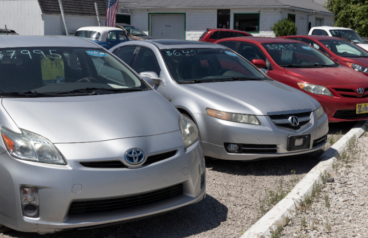 How To Spot a Shady Used Car Lot