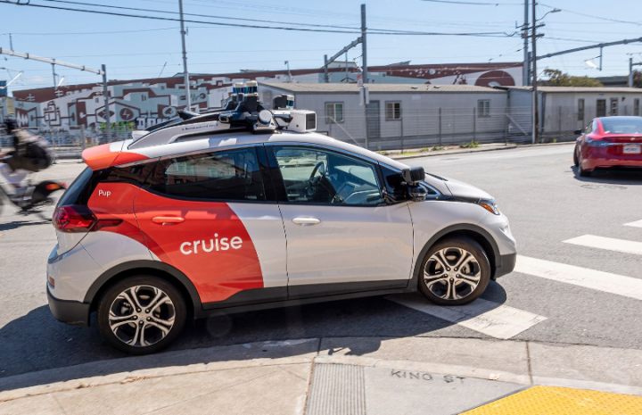 Public Trust Shaken: Cruise Suspends Autonomous Taxi Operations