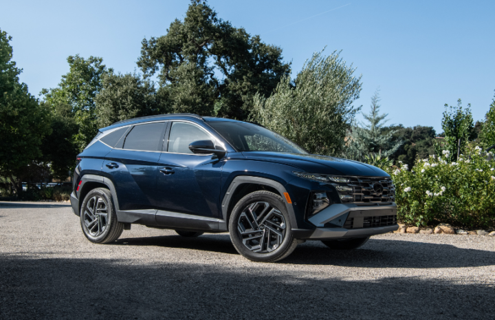 2025 Hyundai Tucson Hybrid vs. 2025 Honda CR-V Hybrid